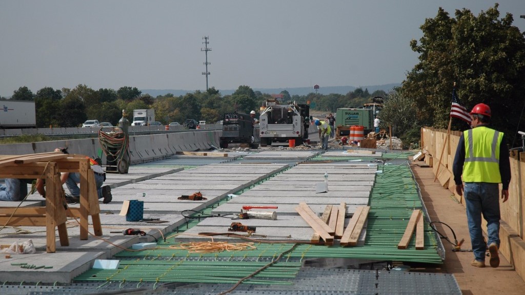 Concrete/Steel Hybrid Decks