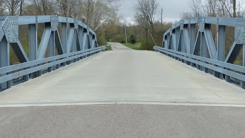 Galvanized Steel Bridge - Modern Steel